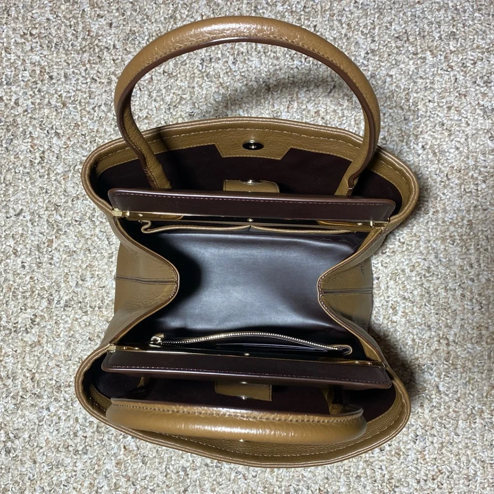 *Authentic* MaxMara handbag - Picture 8 of 16